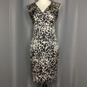 Andrew Marc Animal Print casual V neck Dress Size 4